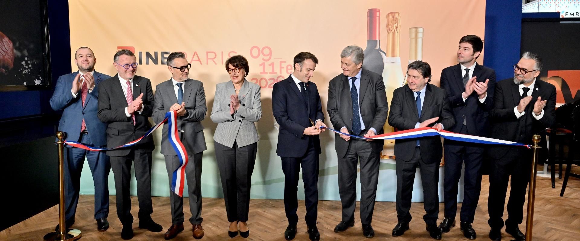Emmanuel Macron innaugure le salon Wine Paris 2026