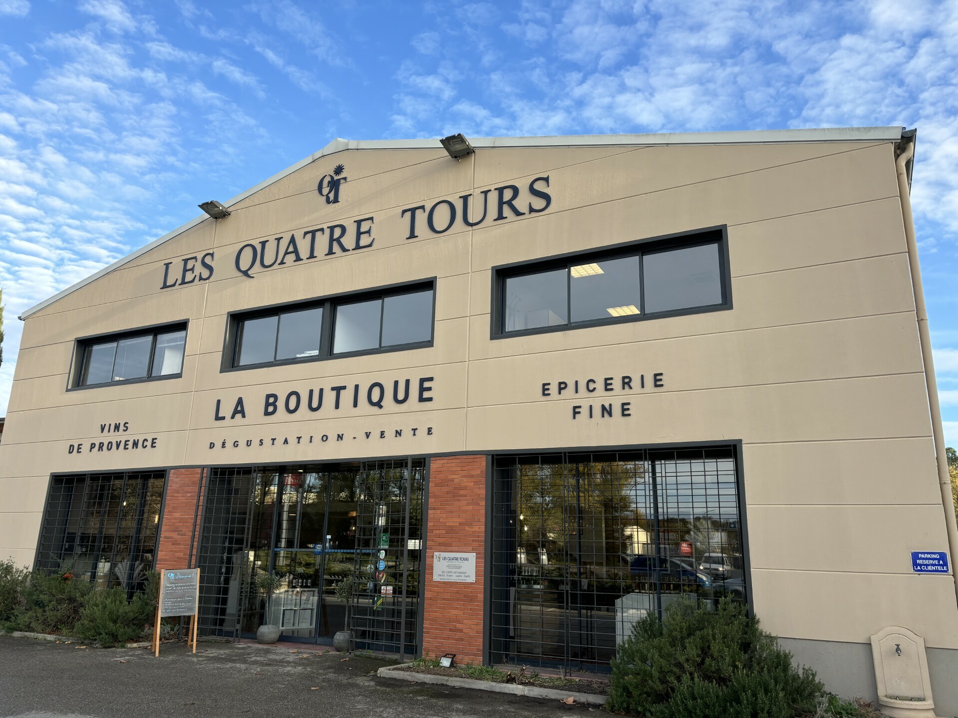 Les Quatre Tours co-operative winery