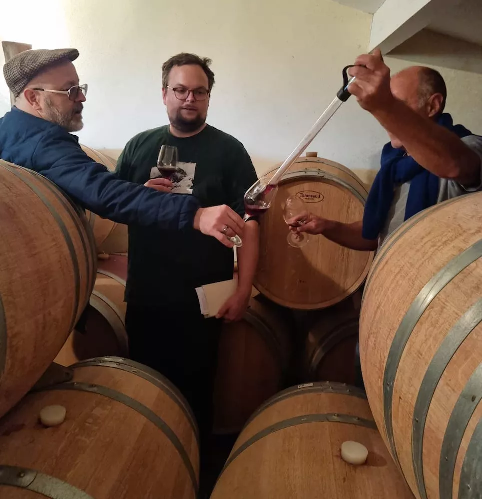 Work in the winery at Château d'Osmond
