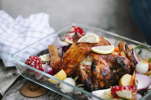 Chicken thigh and grape traybake with a Jumilla red